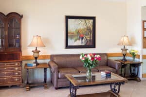 Comfortable seating area at the Sun City Post Acute facility